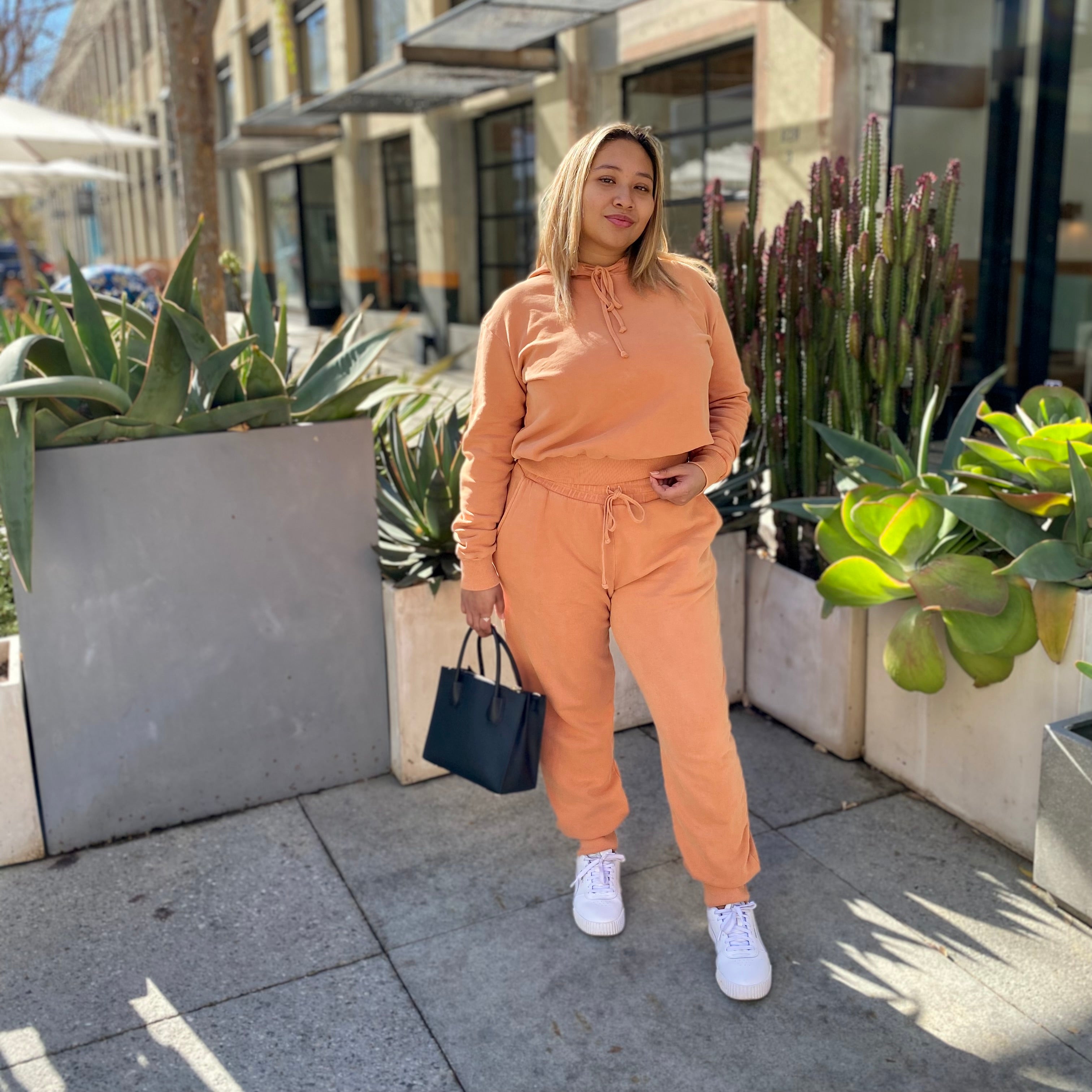 DAYDREAMER HOODIE IN PEACH